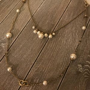 Gold and fake pearl necklace